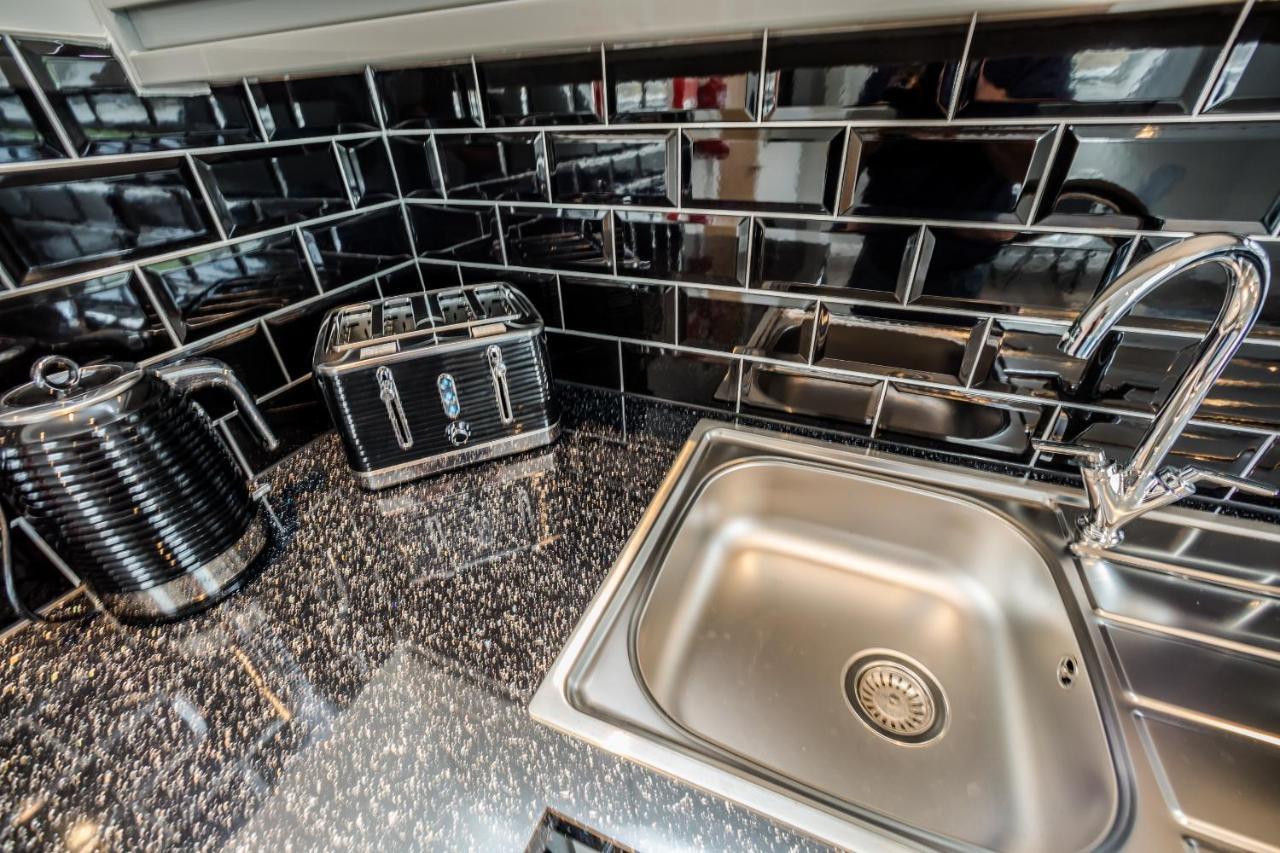 Stay Suites Huddersfield Kültér fotó